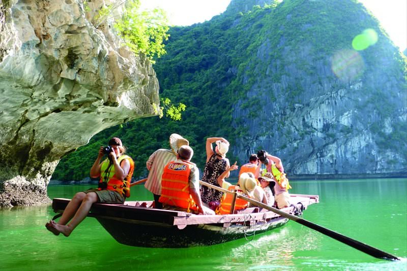 Rất nhiều người lựa chọn du lịch Hạ long 2 ngày 1 đêm Rất nhiều người lựa chọn du lịch Hạ long 2 ngày 1 đêm